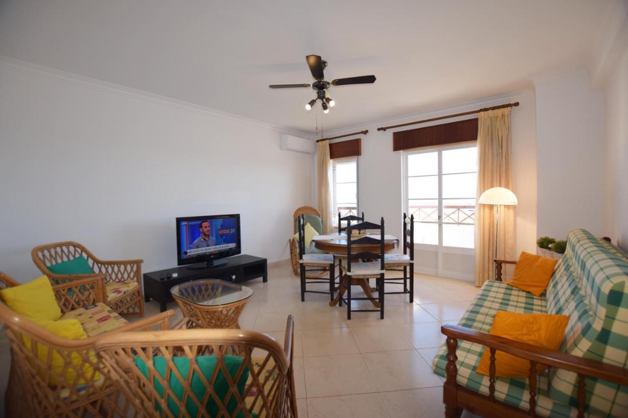 شقة Carob By Algartur - 3 Mins Downtown - Terrace سانتا لوزيا المظهر الخارجي الصورة